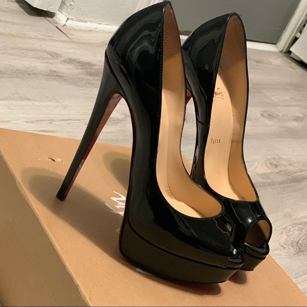 Louboutin LadyPeep